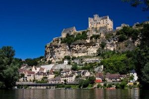 Beynac-et-Cazenac-300x199.jpg