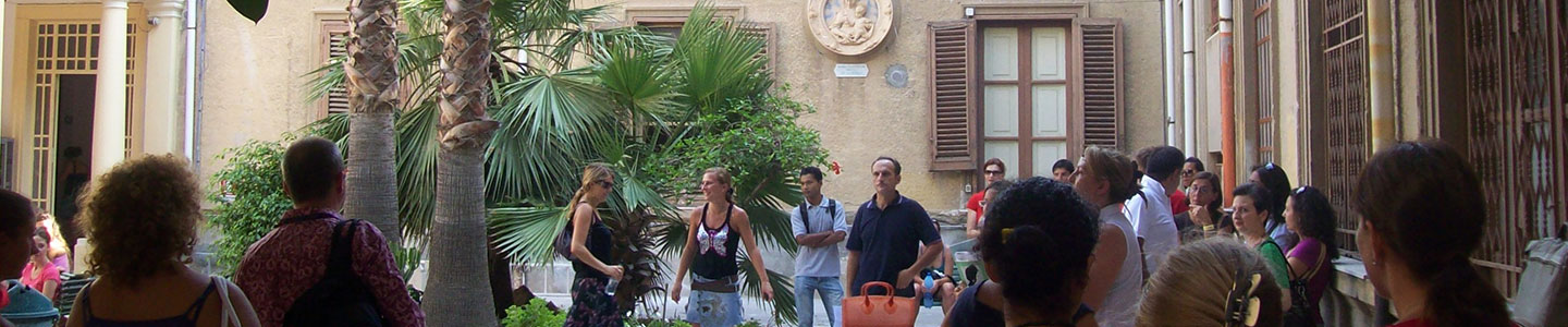 Study in Universita'  per  Stranieri  Dante  Alighieri with Scholarship
